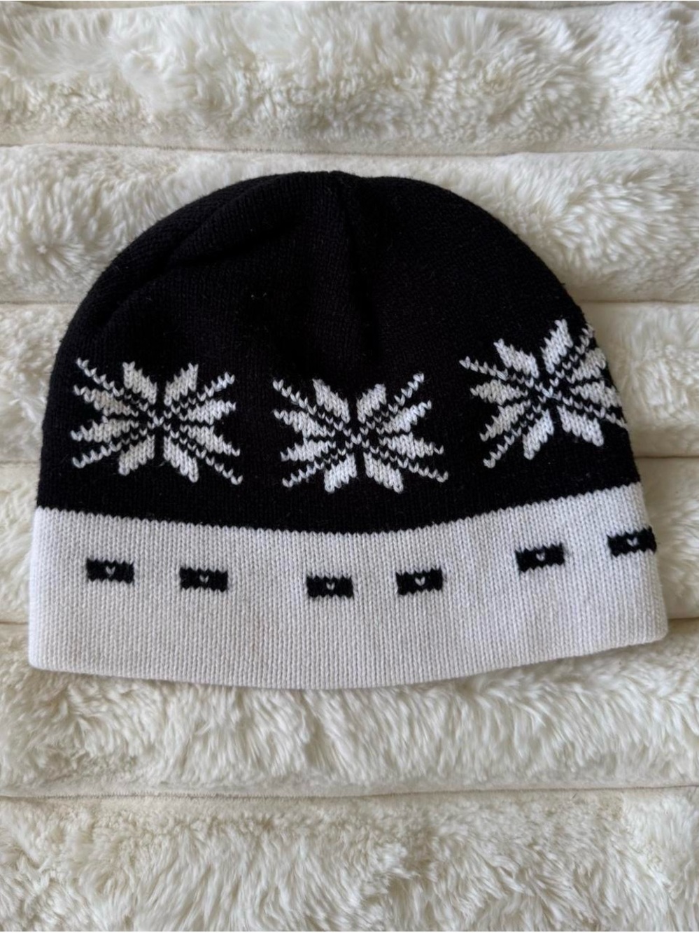 Unisex Black & White Snowflake Knit Beanie